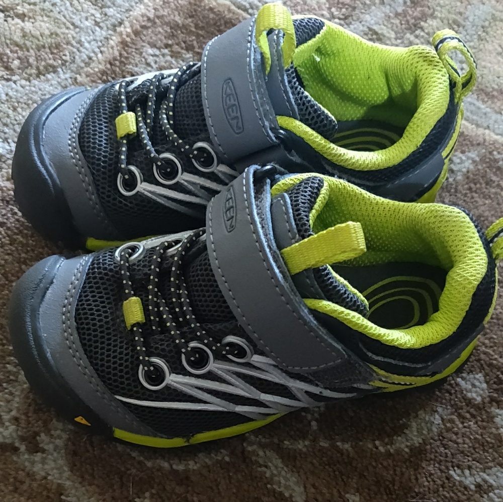 Keen Sandals Size toddler 8